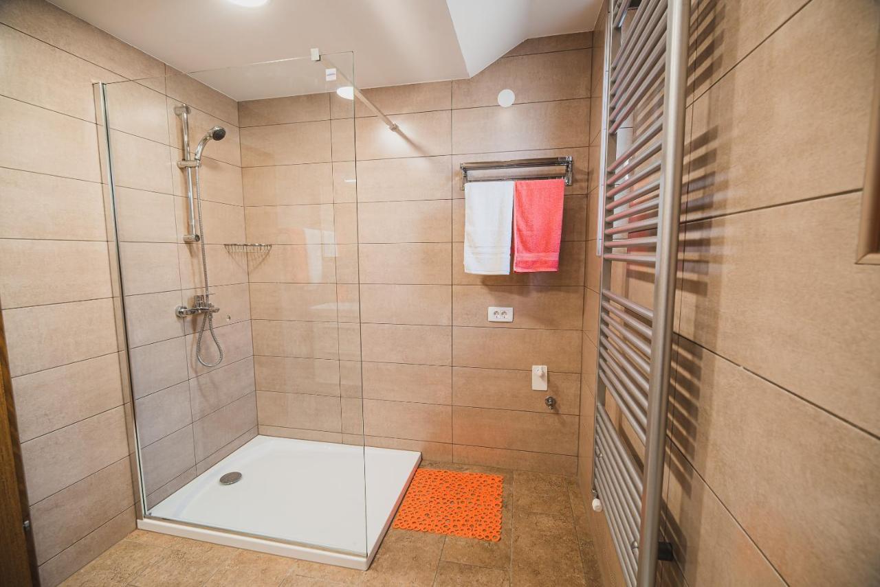 Apartma Rombon Brdo With Free Onsite Parking 보베츠 외부 사진